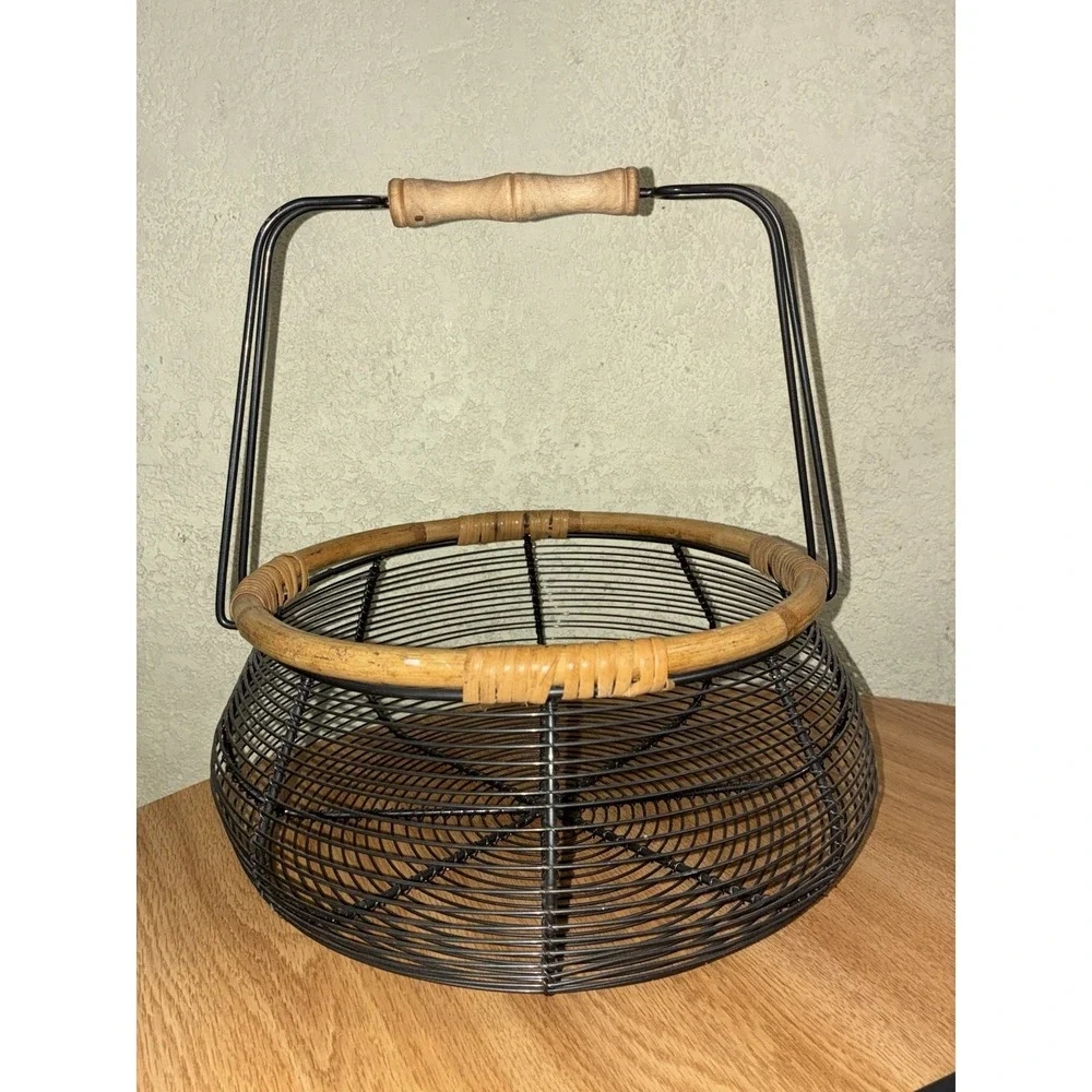 Vintage Wire‎ Basket French Style Bamboo Edge Wood Handle Eggs Fruit Vegetables